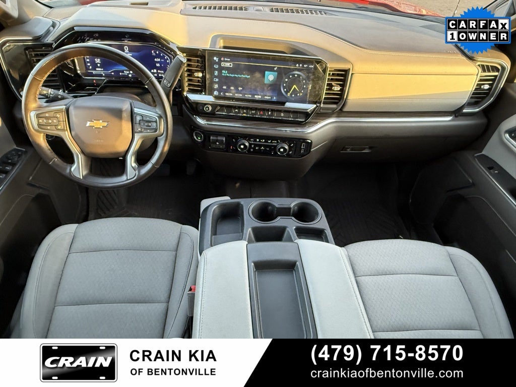 2024 Chevrolet Silverado 1500 LT Z71 - 4WD / CLEAN CARFAX / ONE OWNER