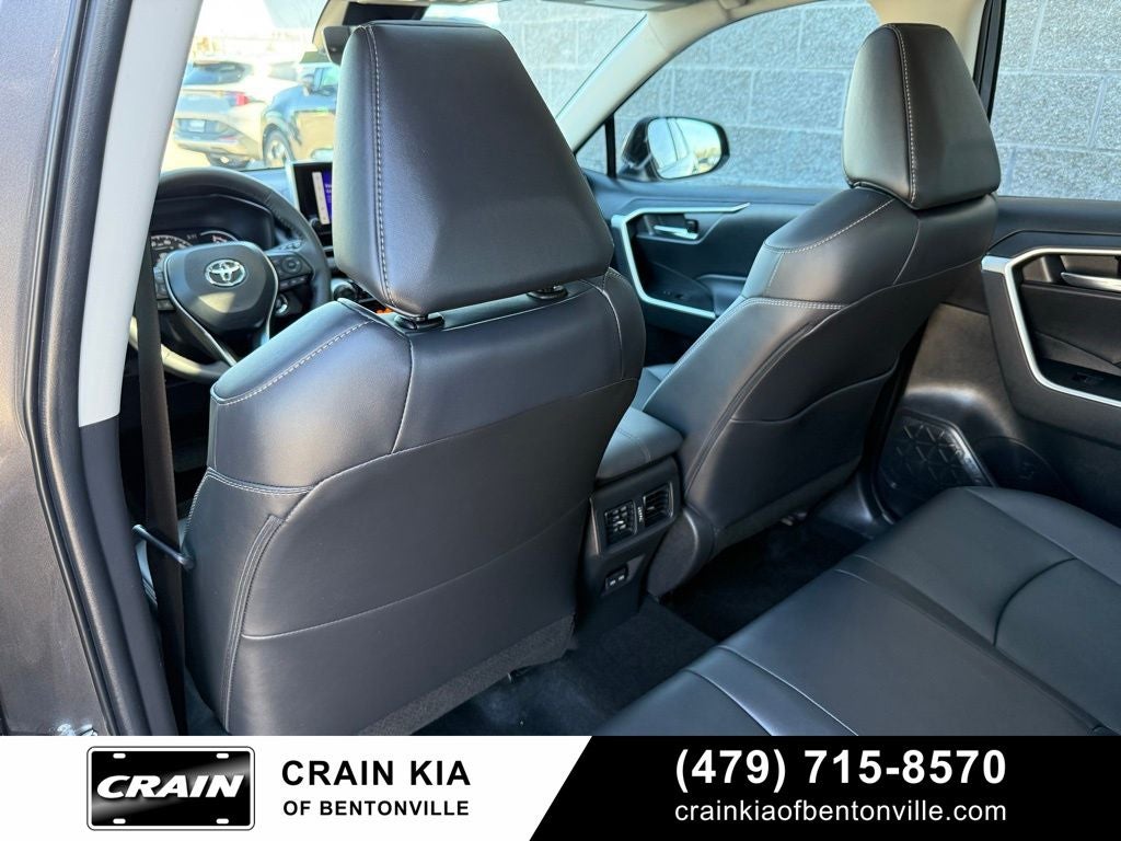 2024 Toyota RAV4 XLE Premium - SUNROOF / CLEAN CARFAX / ONE OWNER