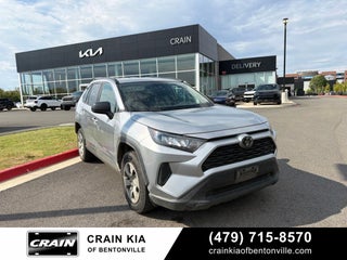 2019 Toyota RAV4 LE - AWD / CLEAN CARFAX / ONE OWNER