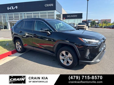 2022 Toyota RAV4 XLE - AWD / CLEAN CARFAX