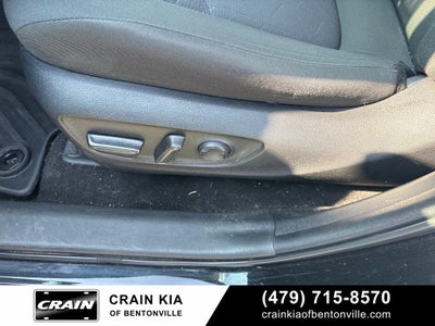 2022 Toyota RAV4 XLE - AWD / CLEAN CARFAX