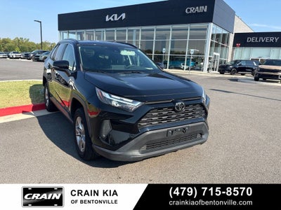 2022 Toyota RAV4 XLE - AWD / CLEAN CARFAX