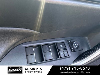 2022 Toyota RAV4 XLE - AWD / CLEAN CARFAX