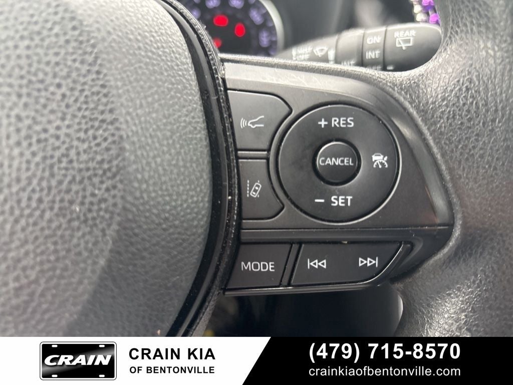 2021 Toyota RAV4 XLE - AWD / CLEAN CARFAX / ONE OWNER