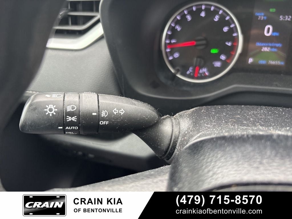 2021 Toyota RAV4 XLE - AWD / CLEAN CARFAX / ONE OWNER