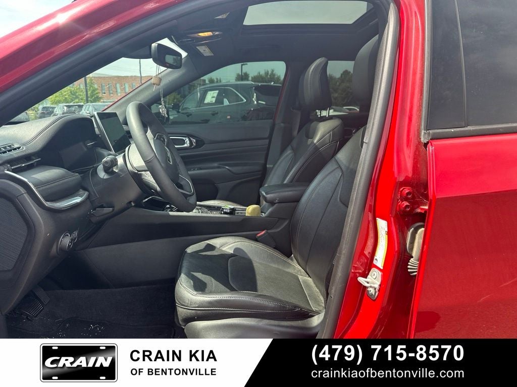 2024 Jeep Compass Limited - 4WD / PANORAMIC SUNROOF / CLEAN CARFAX