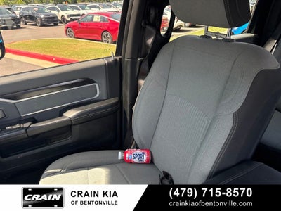 2022 RAM 3500 Big Horn - 4WD / CLEAN CARFAX