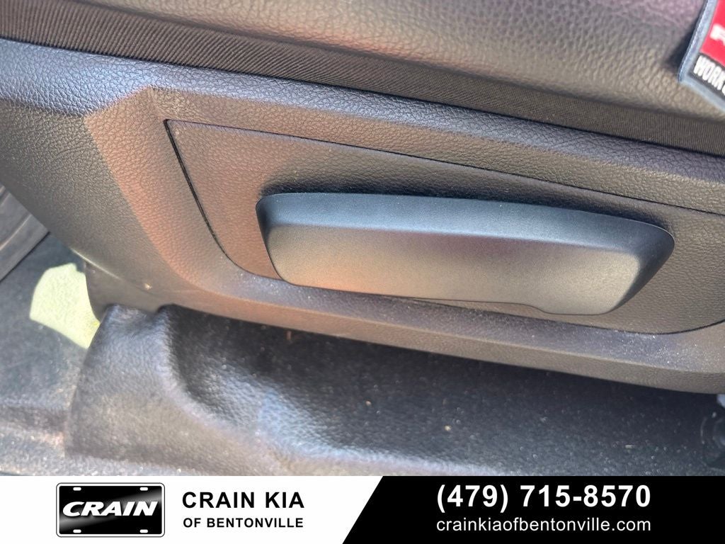 2022 RAM 1500 Classic Tradesman - 4WD / CLEAN CARFAX