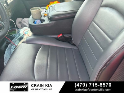 2022 RAM 1500 Classic Tradesman - 4WD / CLEAN CARFAX
