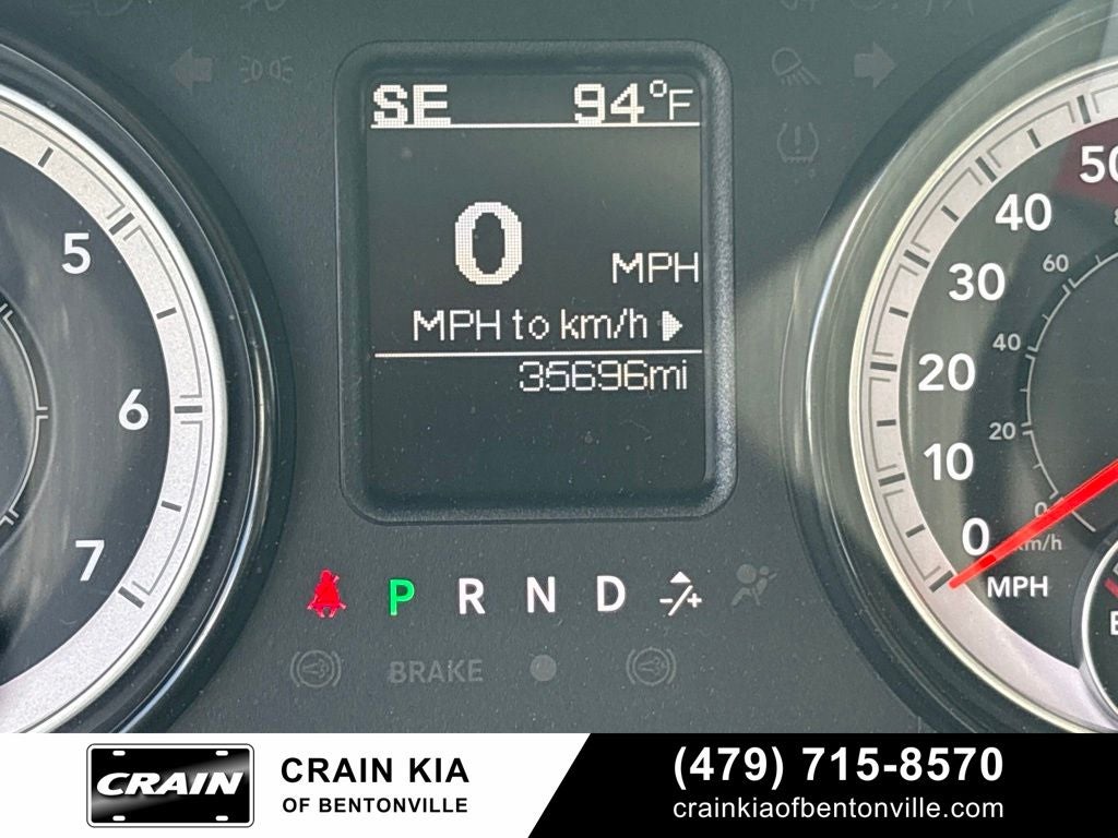 2022 RAM 1500 Classic Tradesman - 4WD / CLEAN CARFAX