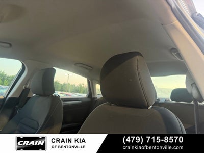 2017 Ford Fusion SE - CLEAN CARFAX