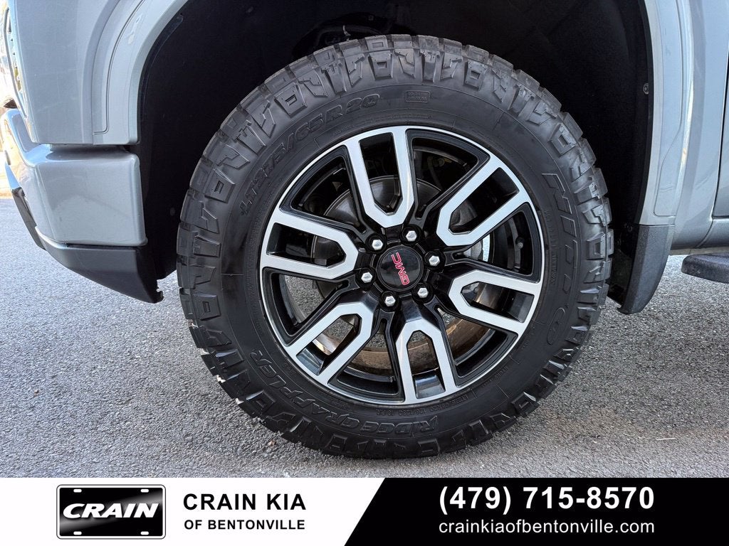 2024 GMC Sierra 1500 AT4 - 4WD / SUNROOF / CLEAN CARFAX