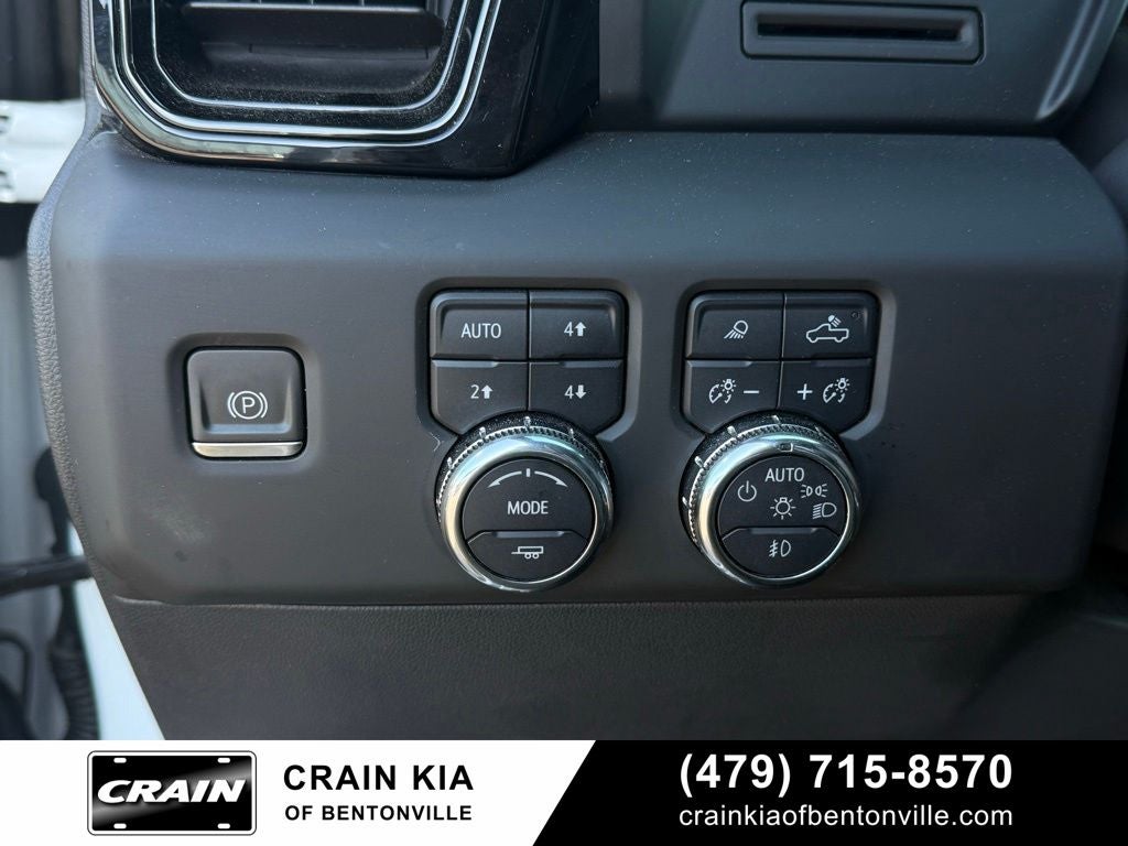 2024 GMC Sierra 1500 AT4 - 4WD / CLEAN CARFAX / ONE OWNER