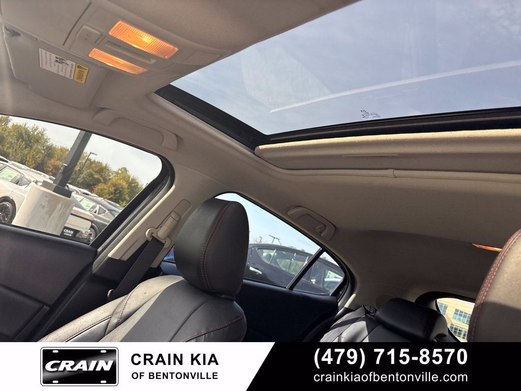 2015 Mazda Mazda3 i Grand Touring - SUNROOF