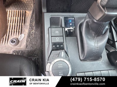 2024 Toyota Tacoma SR5 - 4WD / CLEAN CARFAX