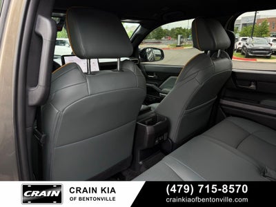 2025 Toyota Tacoma Hybrid Trailhunter - 4WD / CARFAX ONE OWNER