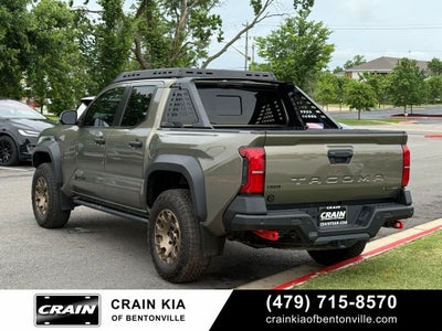 2025 Toyota Tacoma Hybrid Trailhunter - 4WD / CARFAX ONE OWNER