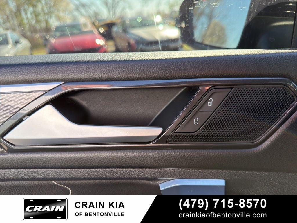 2022 Volkswagen Tiguan 2.0T SE R-Line Black - AWD / PANORAMIC SUNROOF / CLEAN CARFAX