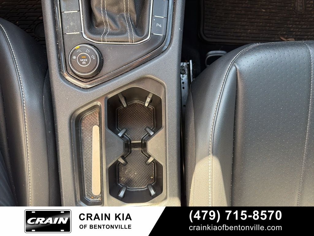 2022 Volkswagen Tiguan 2.0T SE R-Line Black - AWD / PANORAMIC SUNROOF / CLEAN CARFAX