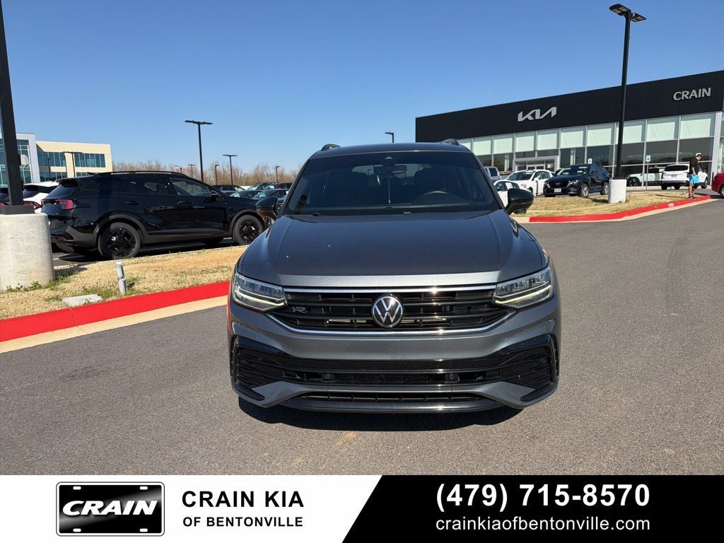 2022 Volkswagen Tiguan 2.0T SE R-Line Black - AWD / PANORAMIC SUNROOF / CLEAN CARFAX