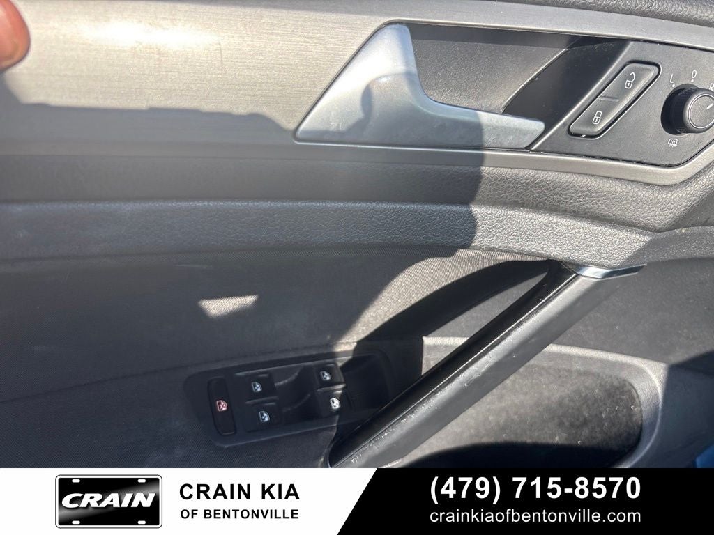 2016 Volkswagen Golf SportWagen S - CLEAN CARFAX / WAGON!