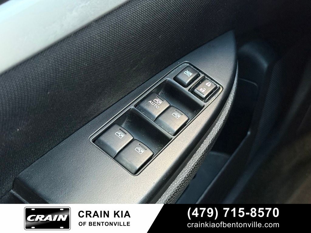 2014 Subaru Legacy 2.5i - AWD