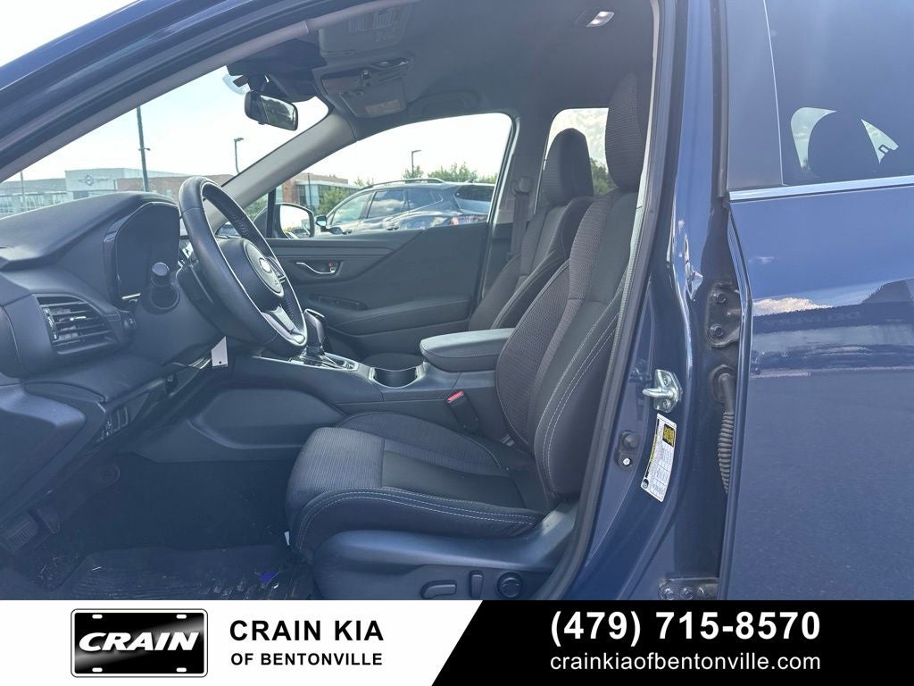 2025 Subaru Outback Premium - AWD / CLEAN CARFAX / ONE OWNER