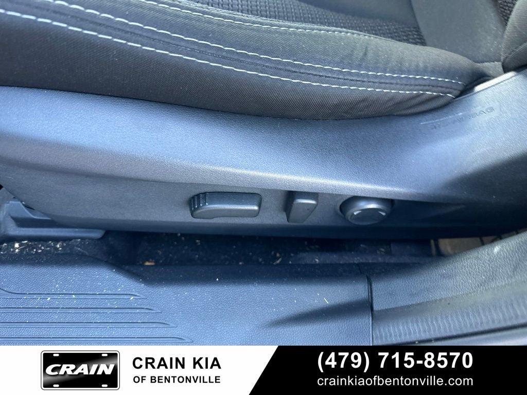 2025 Subaru Outback Premium - AWD / CLEAN CARFAX / ONE OWNER