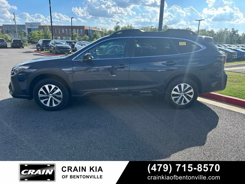 2025 Subaru Outback Premium - AWD / CLEAN CARFAX / ONE OWNER