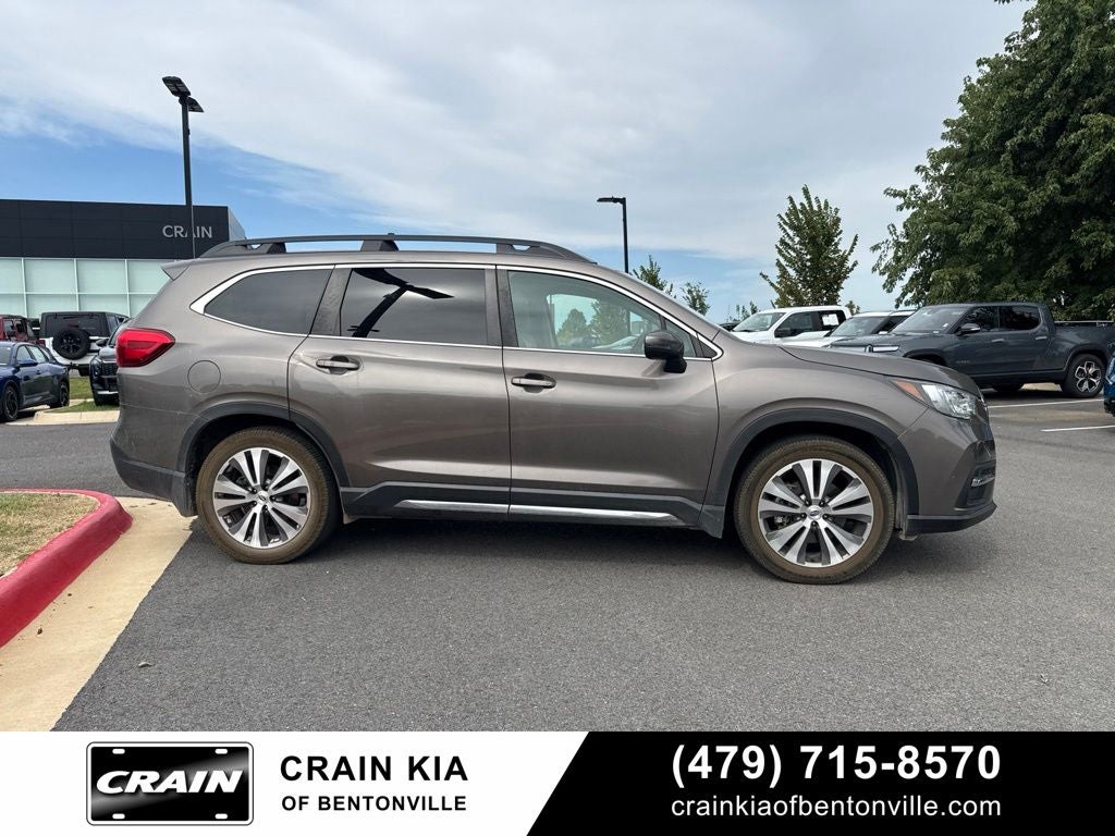 2021 Subaru Ascent Limited - AWD / PANORAMIC SUNROOF / CLEAN CARFAX