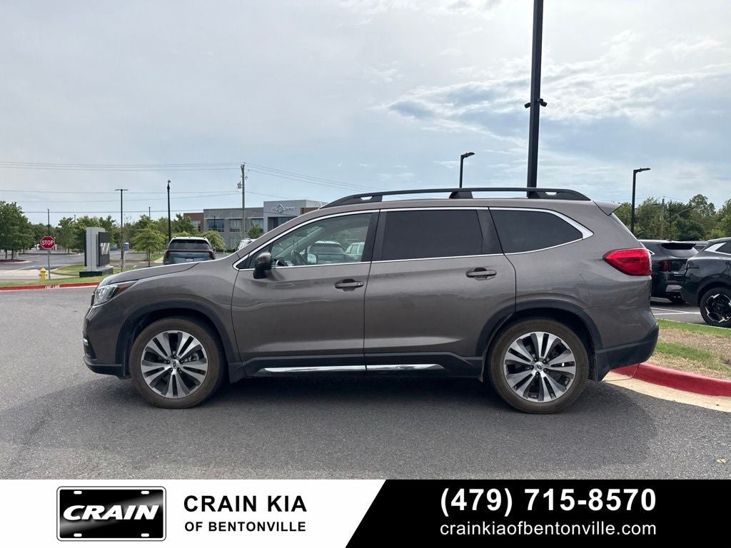 2021 Subaru Ascent Limited - AWD / PANORAMIC SUNROOF / CLEAN CARFAX
