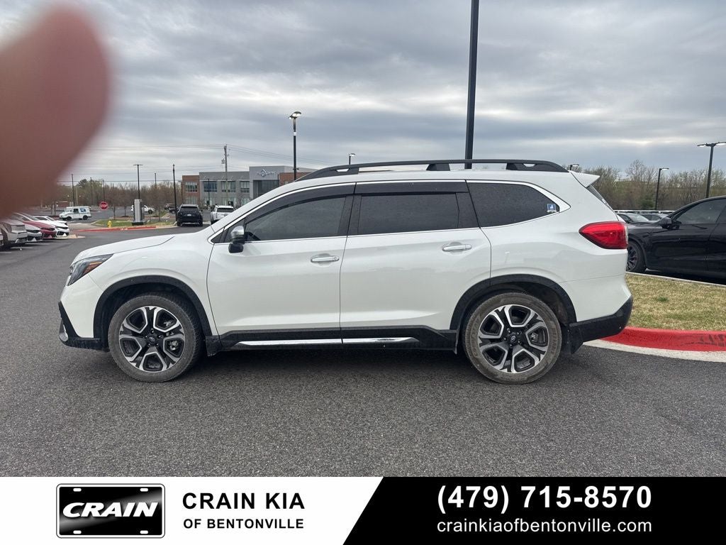 2023 Subaru Ascent Touring - AWD / PANORAMIC SUNROOF / ONE OWNER