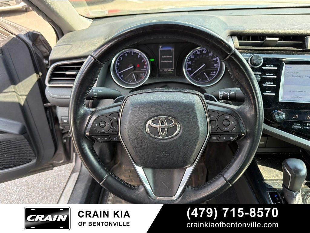 2019 Toyota Camry SE - SUNROOF / CLEAN CARFAX