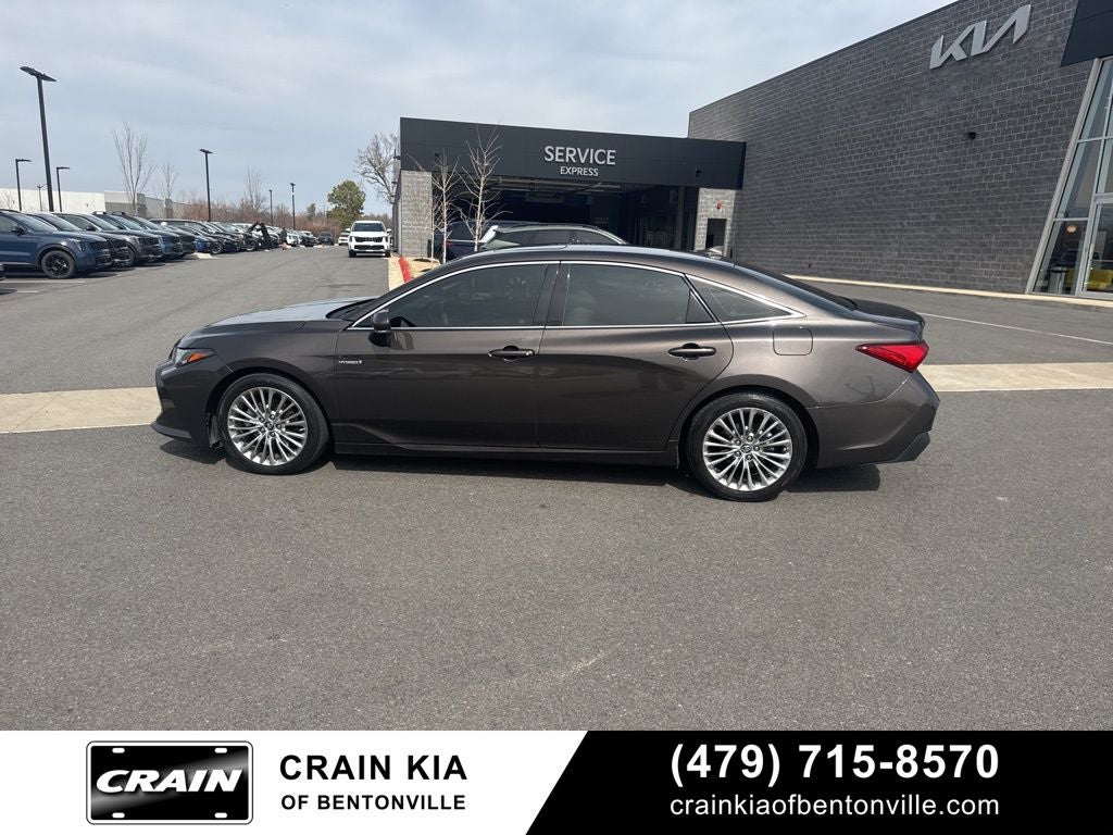 2019 Toyota Avalon Hybrid Limited