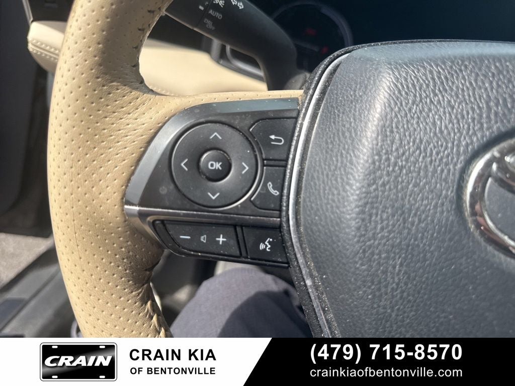 2019 Toyota Avalon Hybrid Limited