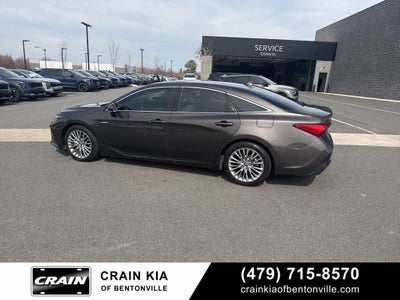 2019 Toyota Avalon Hybrid Limited