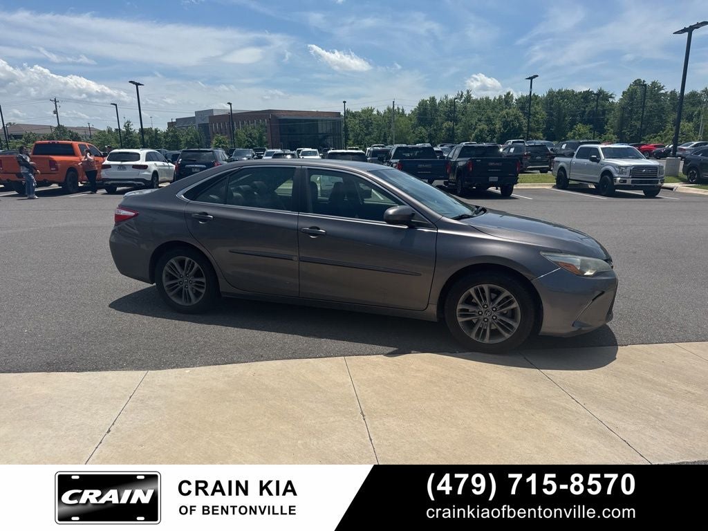 2017 Toyota Camry SE