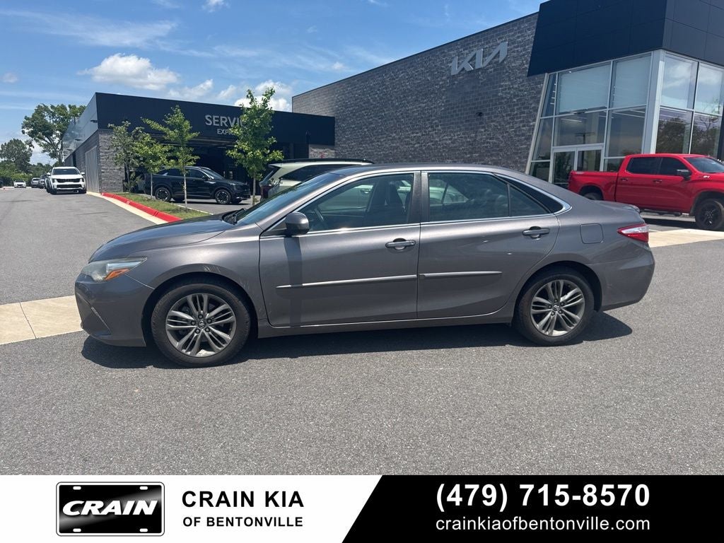 2017 Toyota Camry SE