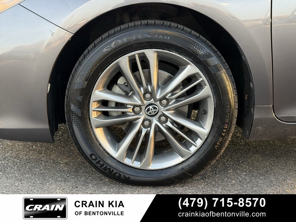 2016 Toyota Camry SE - CLEAN CARFAX HISTORY