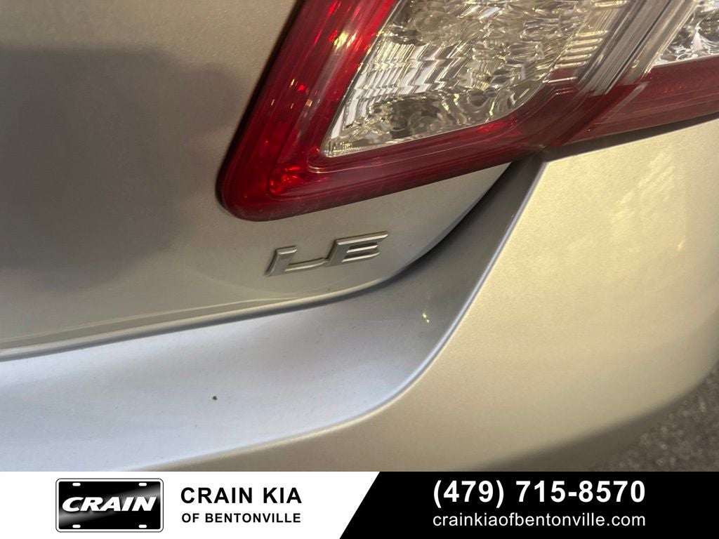2010 Toyota Camry LE - CLEAN CARFAX