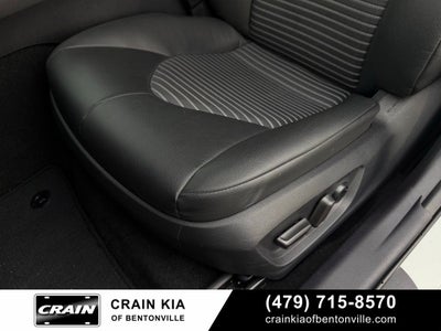 2024 Toyota Camry SE - CLEAN CARFAX / ONE OWNER