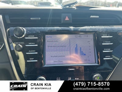 2020 Toyota Camry SE - CLEAN CARFAX / ONE OWNER