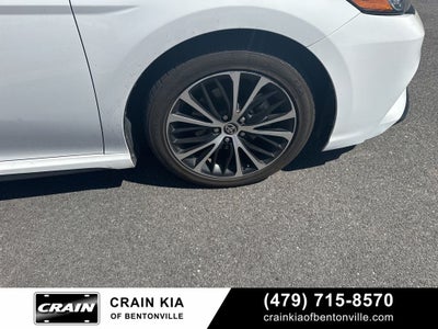 2020 Toyota Camry SE - CLEAN CARFAX / ONE OWNER