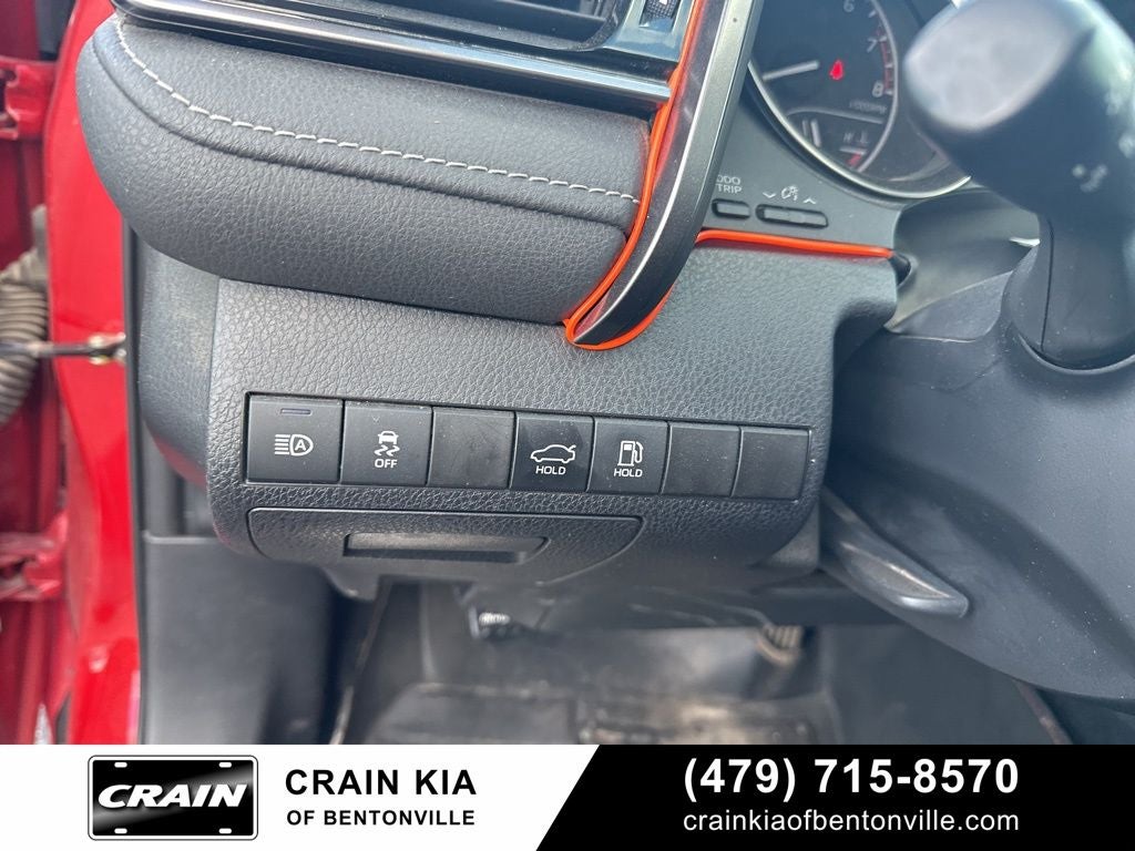 2023 Toyota Camry SE - CLEAN CARFAX / ONE OWNER