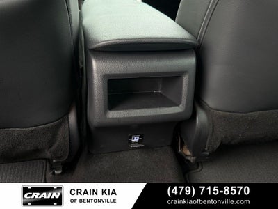 2023 Toyota Camry SE - CLEAN CARFAX / ONE OWNER