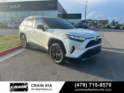2022 Toyota RAV4 Hybrid XSE - AWD / PANORAMIC SUNROOF / ONE OWNER