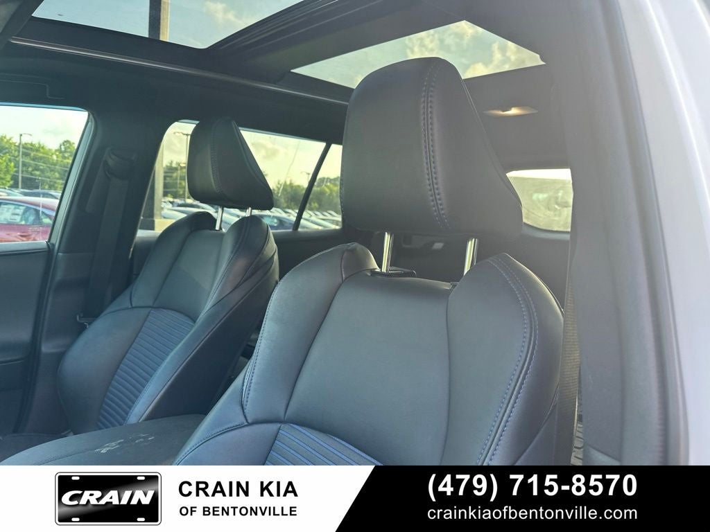 2022 Toyota RAV4 Hybrid XSE - AWD / PANORAMIC SUNROOF / ONE OWNER