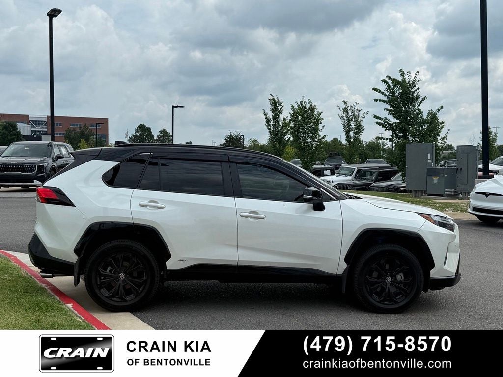 2022 Toyota RAV4 Hybrid XSE - AWD / PANORAMIC SUNROOF / ONE OWNER