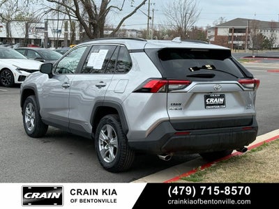 2025 Toyota RAV4 Hybrid XLE - AWD / CLEAN CARFAX / ONE OWNER