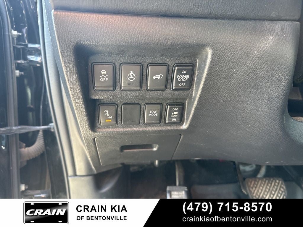 2017 Nissan Pathfinder SL - 4WD / LEATHER